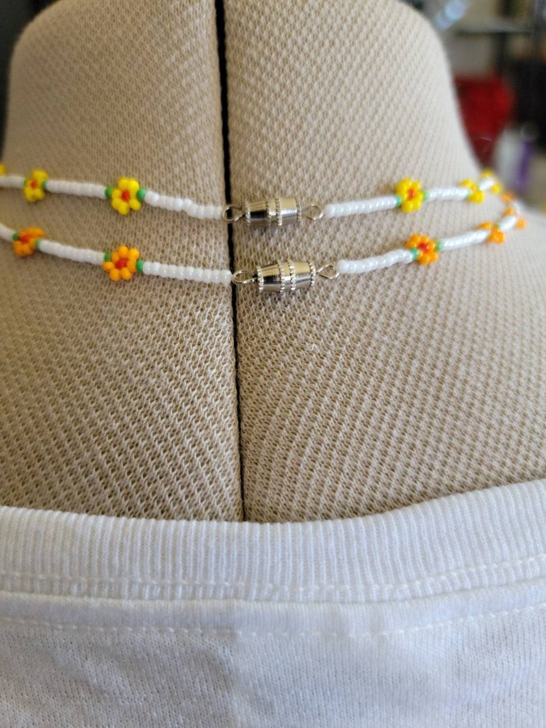 Daisy Bead Choker, Beaded Necklace, Daisy Flower Necklace, Seed Bead Choker, Rainbow Bead Necklace, Beaded Choker, Beaded, Flower Choker