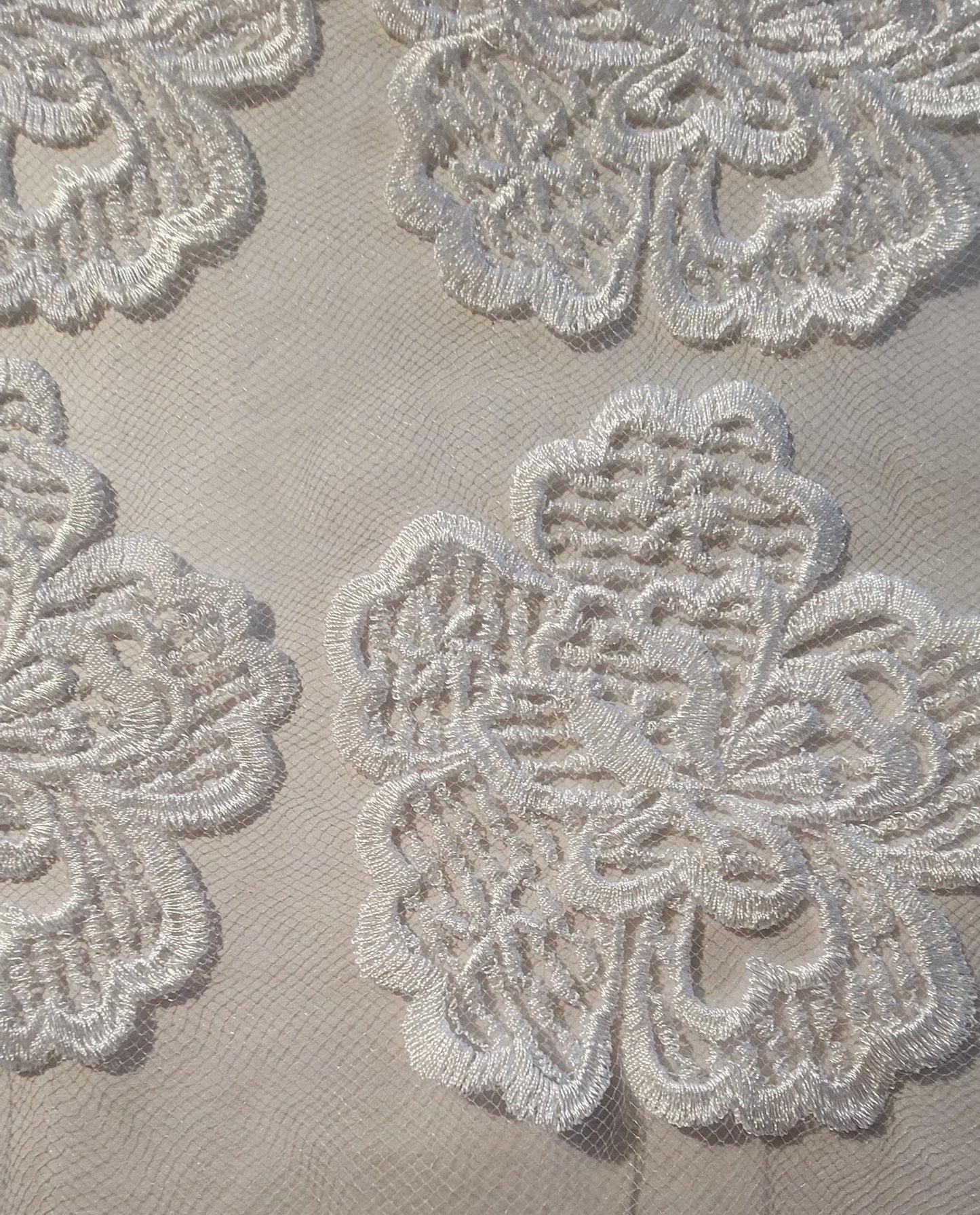 Lace Jeans Flowers, Lacey White Flowers perfect for your jeans.