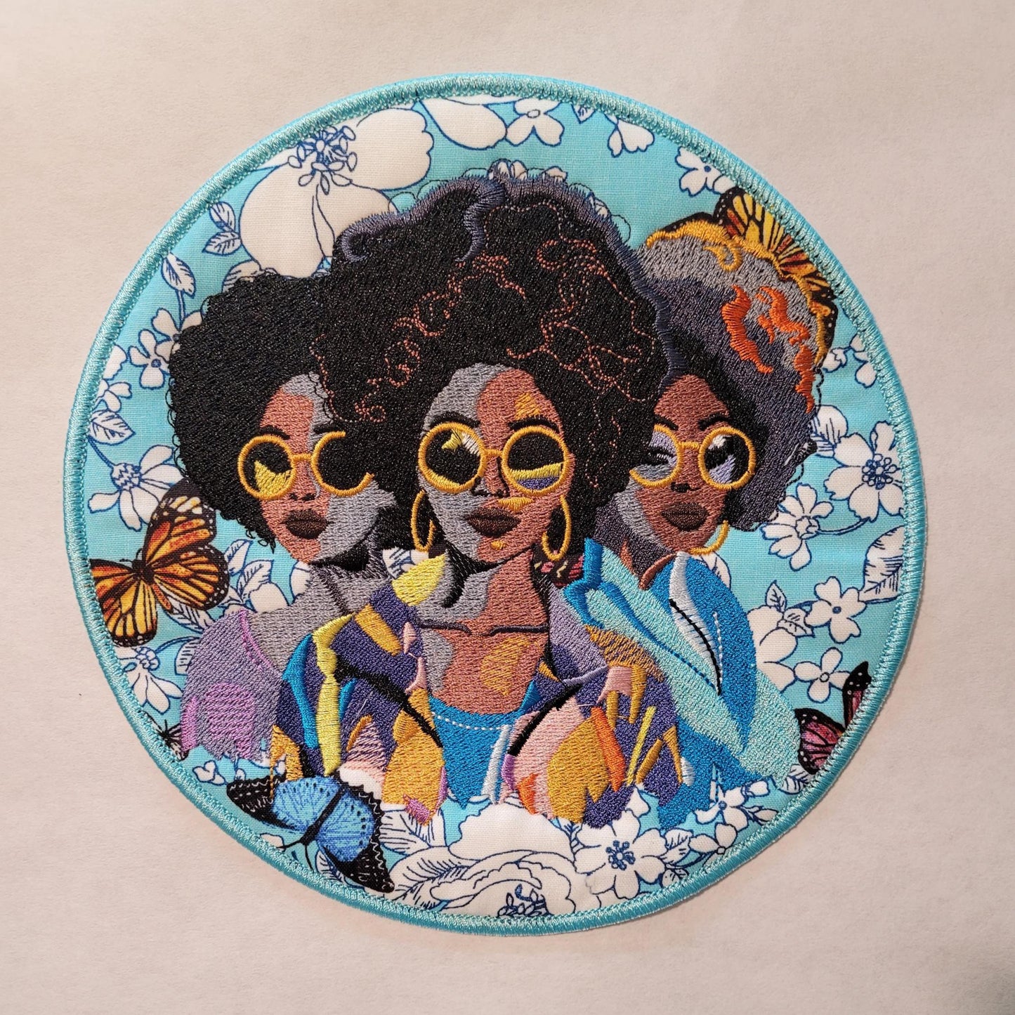 African American Black Sisters Patch, 7" Iron-on Patch, Black Women Abstract, Black Girl Magic, Afrocentric, Brown Skin Girl, Afro Woman