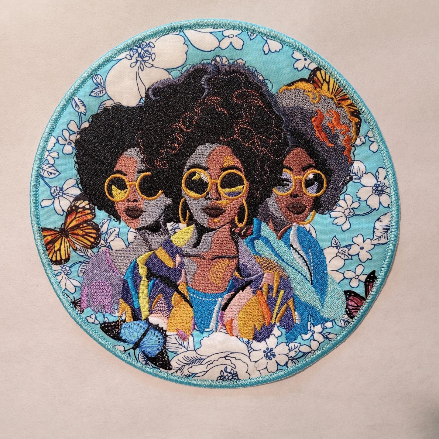 African American Black Sisters Patch, 7" Iron-on Patch, Black Women Abstract, Black Girl Magic, Afrocentric, Brown Skin Girl, Afro Woman