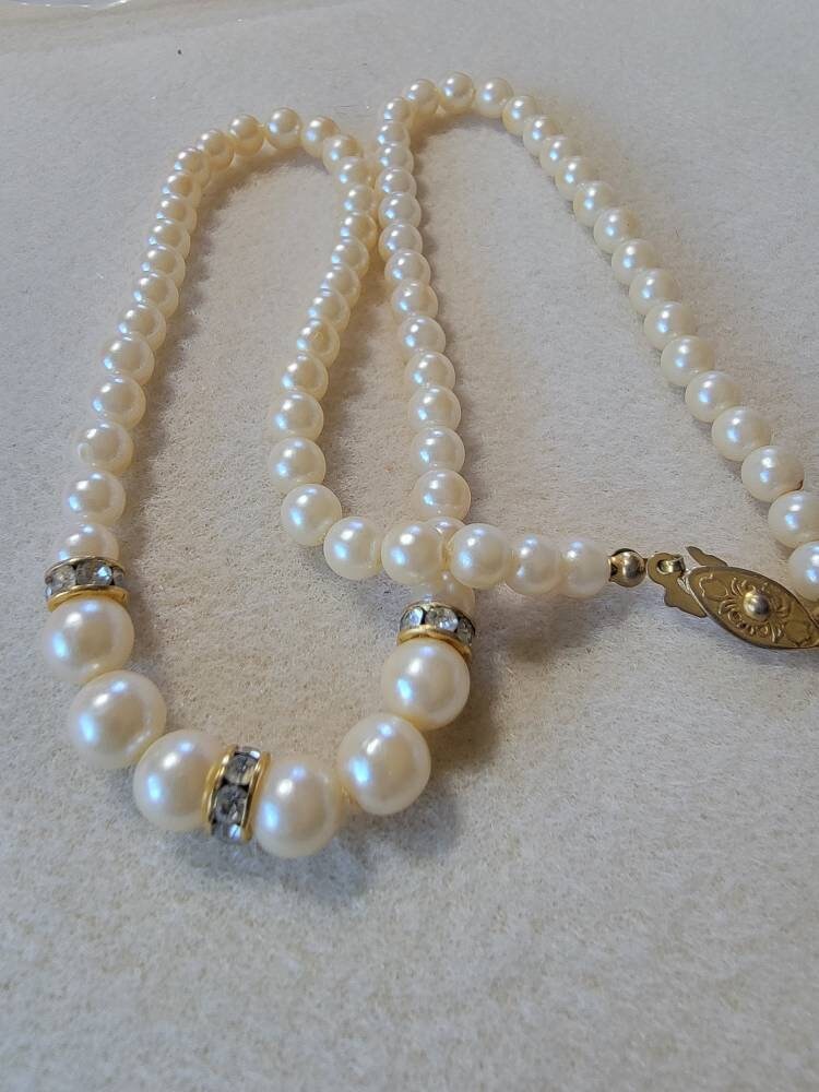 Vintage Faux Pearl Single Strand Necklace with Rhinestone, Vintage Jewelry, Vintage Necklace,