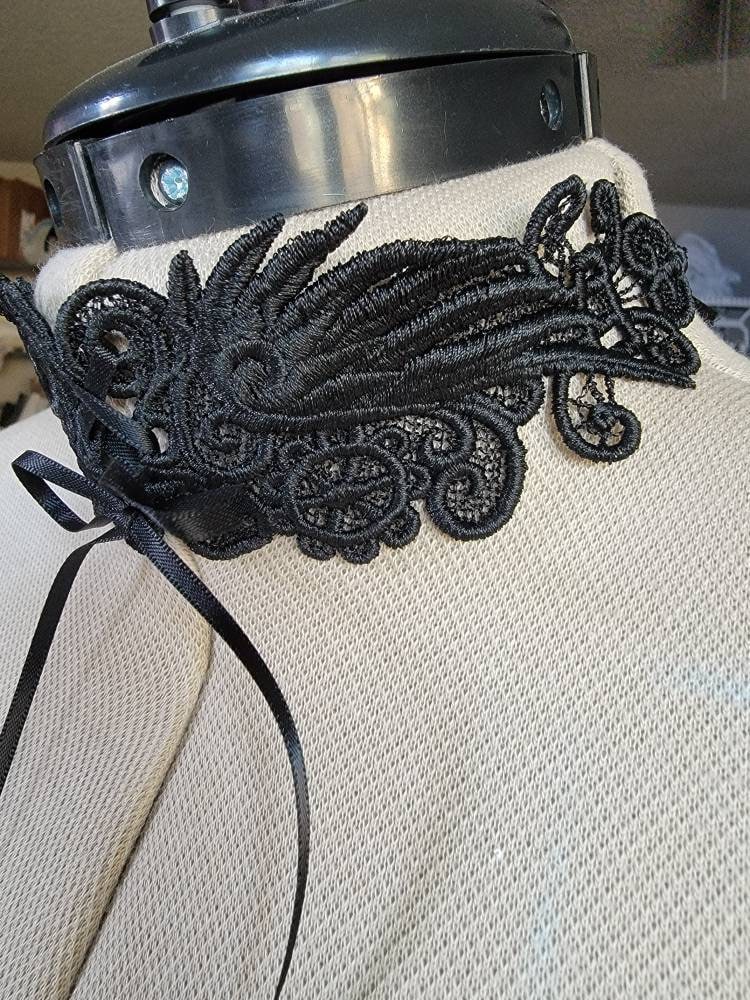 Black Lace Collar, Adjustable Corset, Fabric Choker, Goth Fashion,