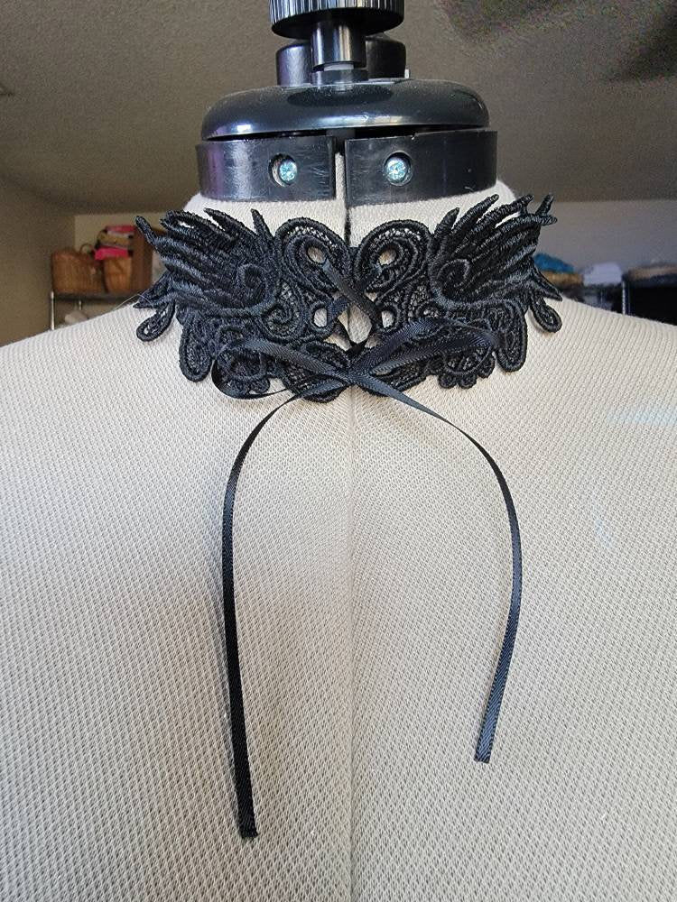 Black Lace Collar, Adjustable Corset, Fabric Choker, Goth Fashion,
