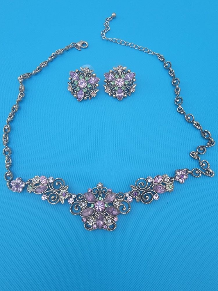 Vintage Avon, Avon Necklace and Earrings Set, Vintage jewelry