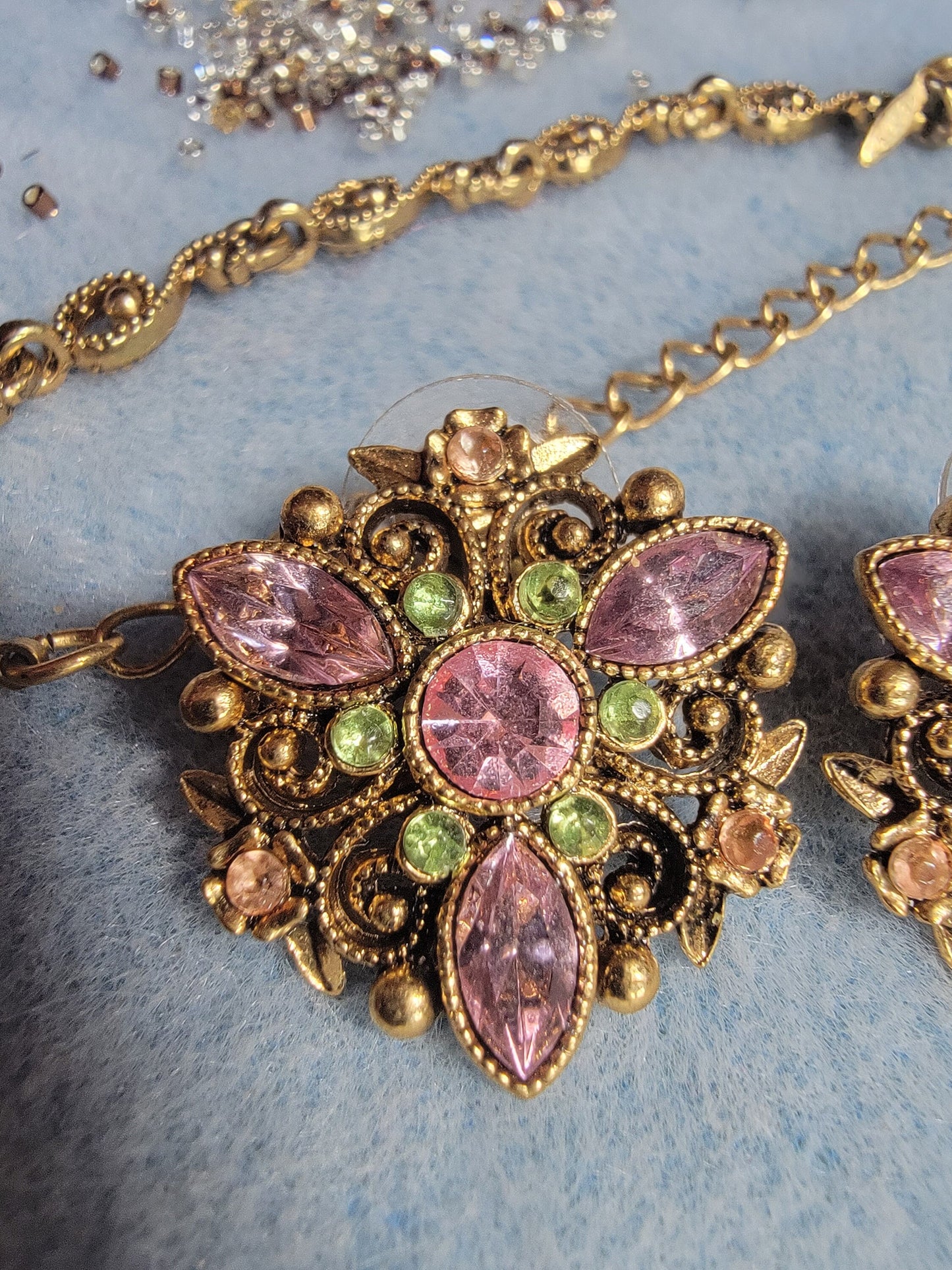 Vintage Avon, Avon Necklace and Earrings Set, Vintage jewelry