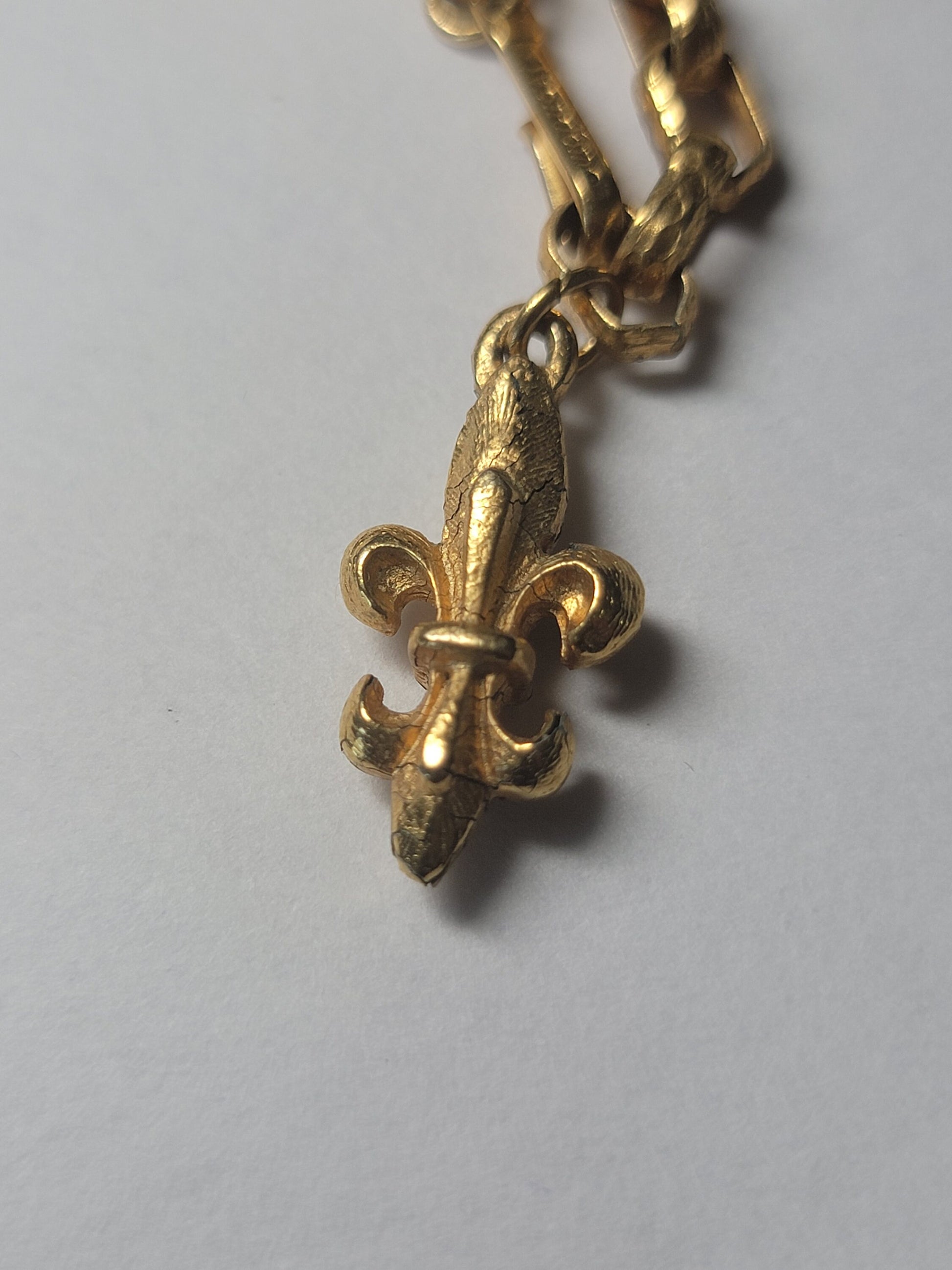 Vendome Goldtone Multicolor Stamped Pendant Necklace, Stamped Vintage Pendant Necklace