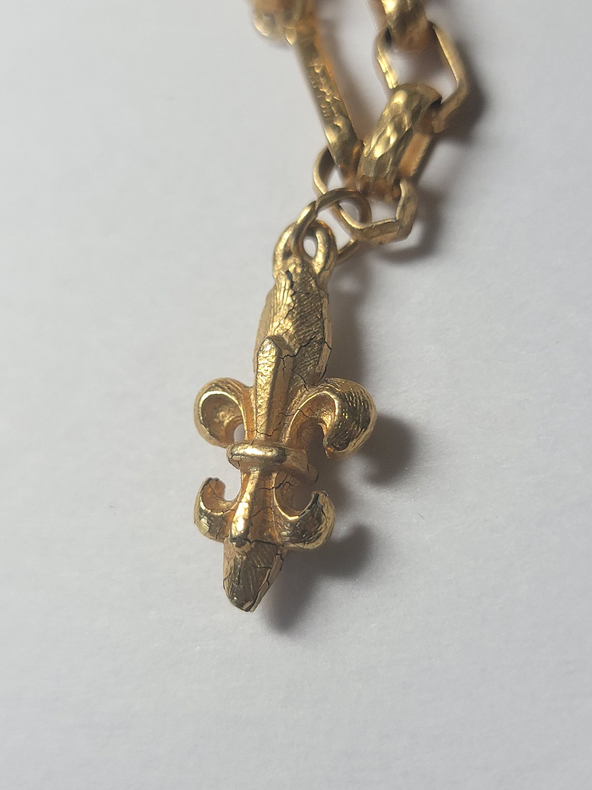 Vendome Goldtone Multicolor Stamped Pendant Necklace, Stamped Vintage Pendant Necklace