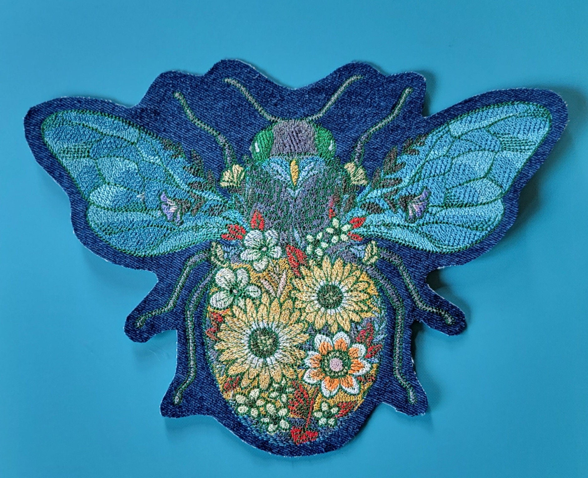 Bee Tapestry, Bee Embroidery, Wall hanging, Kitchen Decor, Bee Lovers, Bee Keepers, Decor