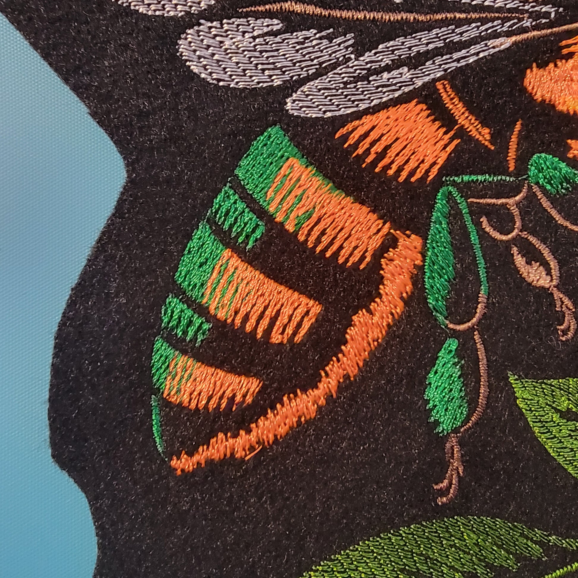 Bee Iron-on Embroidery Patch, Bee's and Flowers