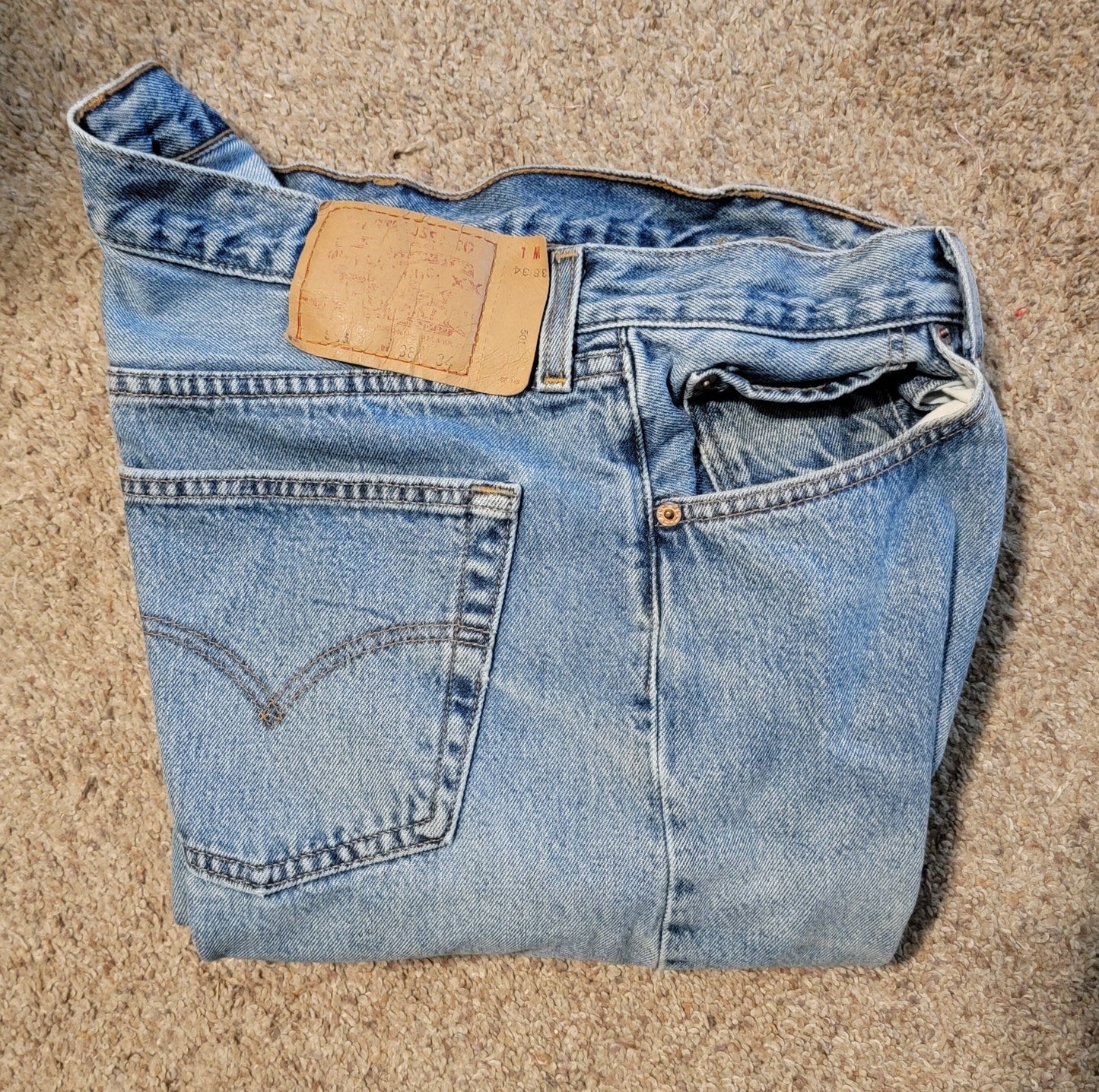 Vintage Levi Strass 1999 Jean's. Men's Levi's Straight Leg Jeans Vintage 90's Levi's, Red Batwing Tag,