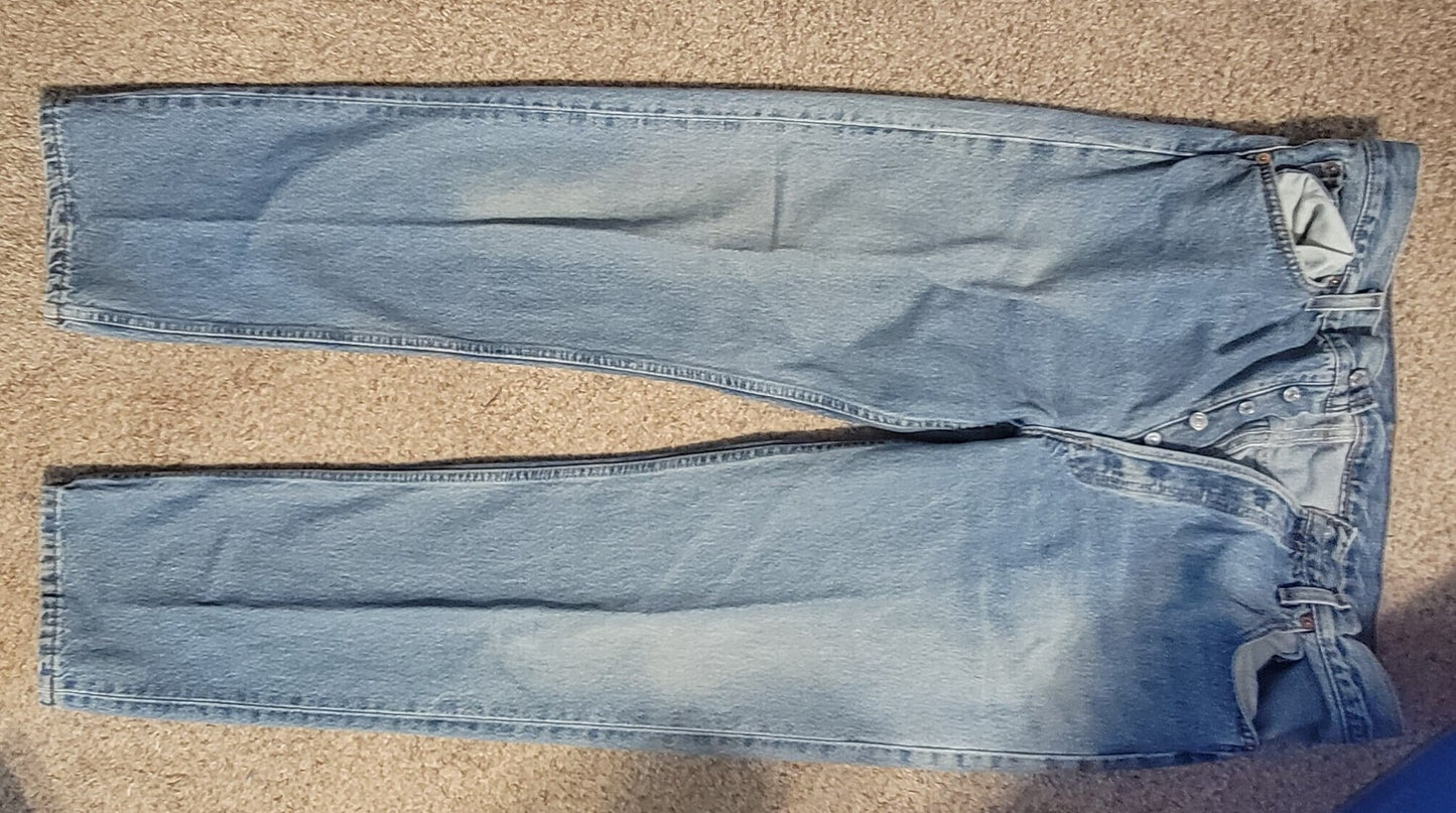 Vintage Levi Strass 1998 Jean's. Men's Levi's Straight Leg Jeans Vintage 90's Levi's, Red Batwing Tag,