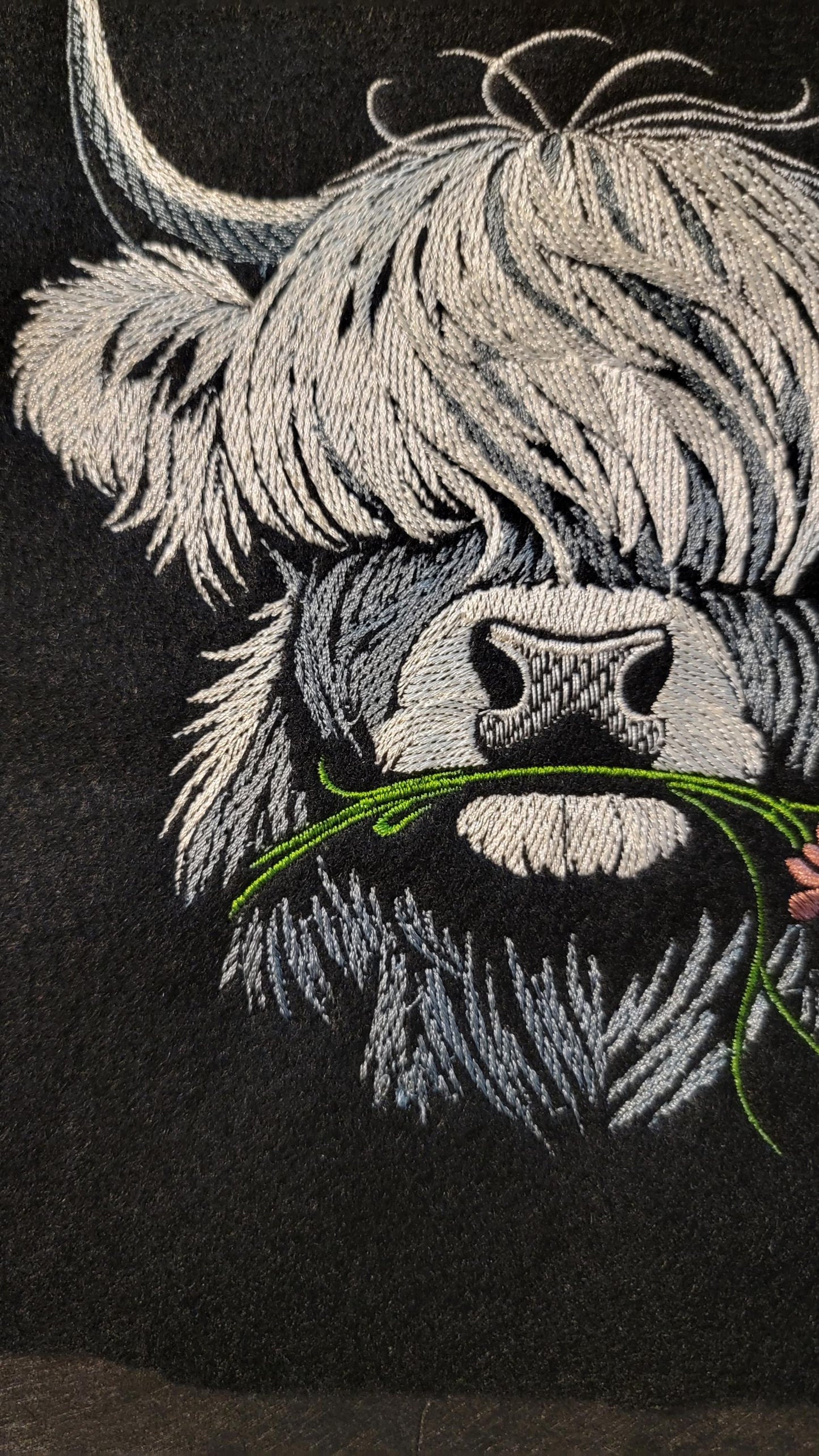 Scottish Highland Cow round 7" Black Felt Patch or 13x13" Square Panel