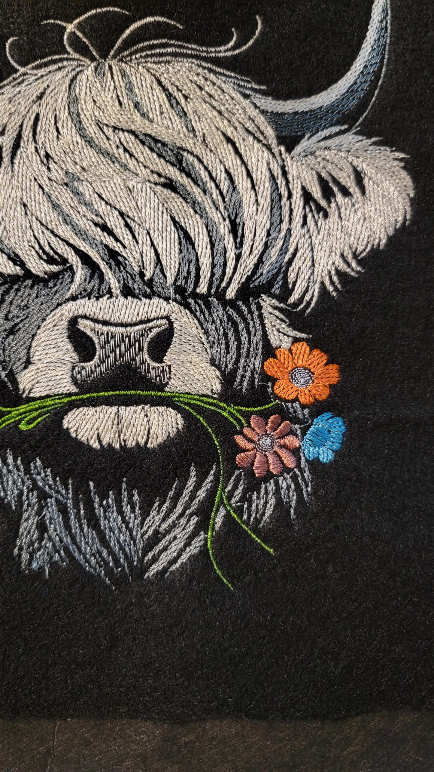 Scottish Highland Cow round 7" Black Felt Patch or 13x13" Square Panel