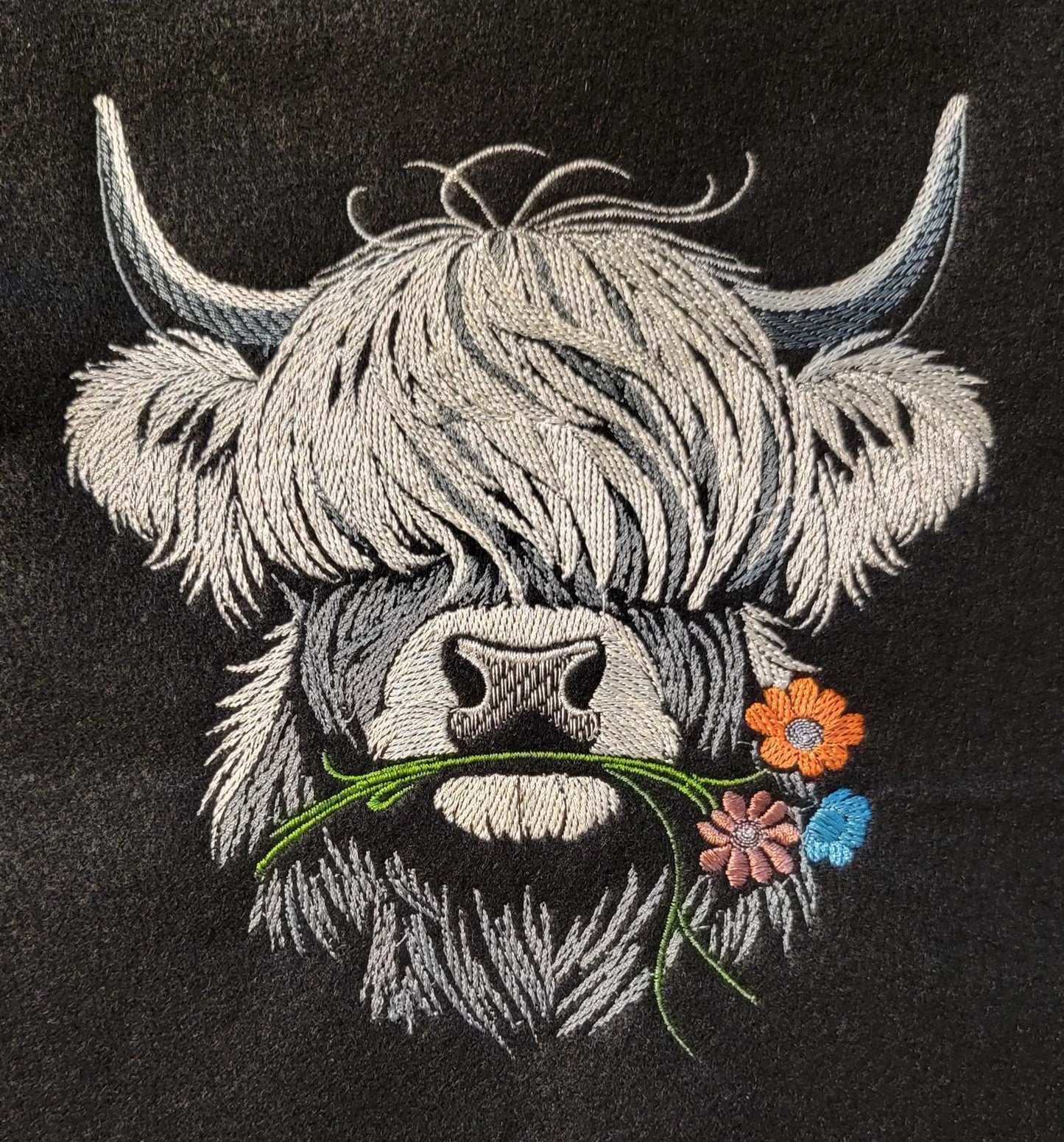 Scottish Highland Cow round 7" Black Felt Patch or 13x13" Square Panel
