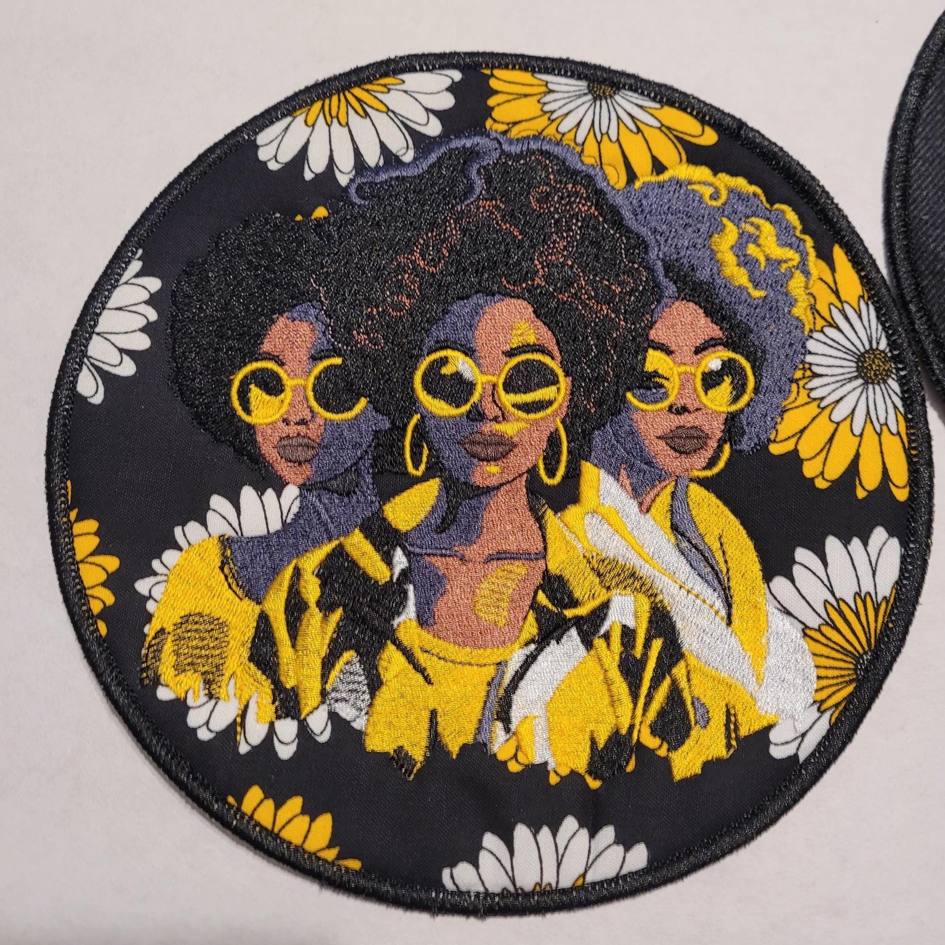 African American Black Sisters Patch, 7" Iron-on Patch, Black Women Abstract, Black Girl Magic, Afrocentric, Brown Skin Girl, Afro Woman