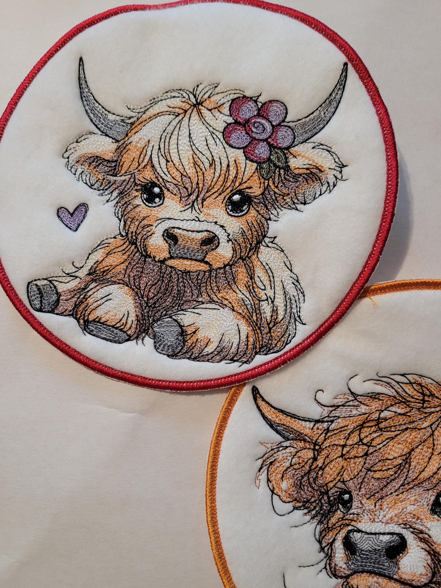 Scottish Highland Cow round 7" Black Felt Patch or 13x13" Square Panel, Scottish Highland Cow, Embroidered Applique, Rustic Decor, Animals