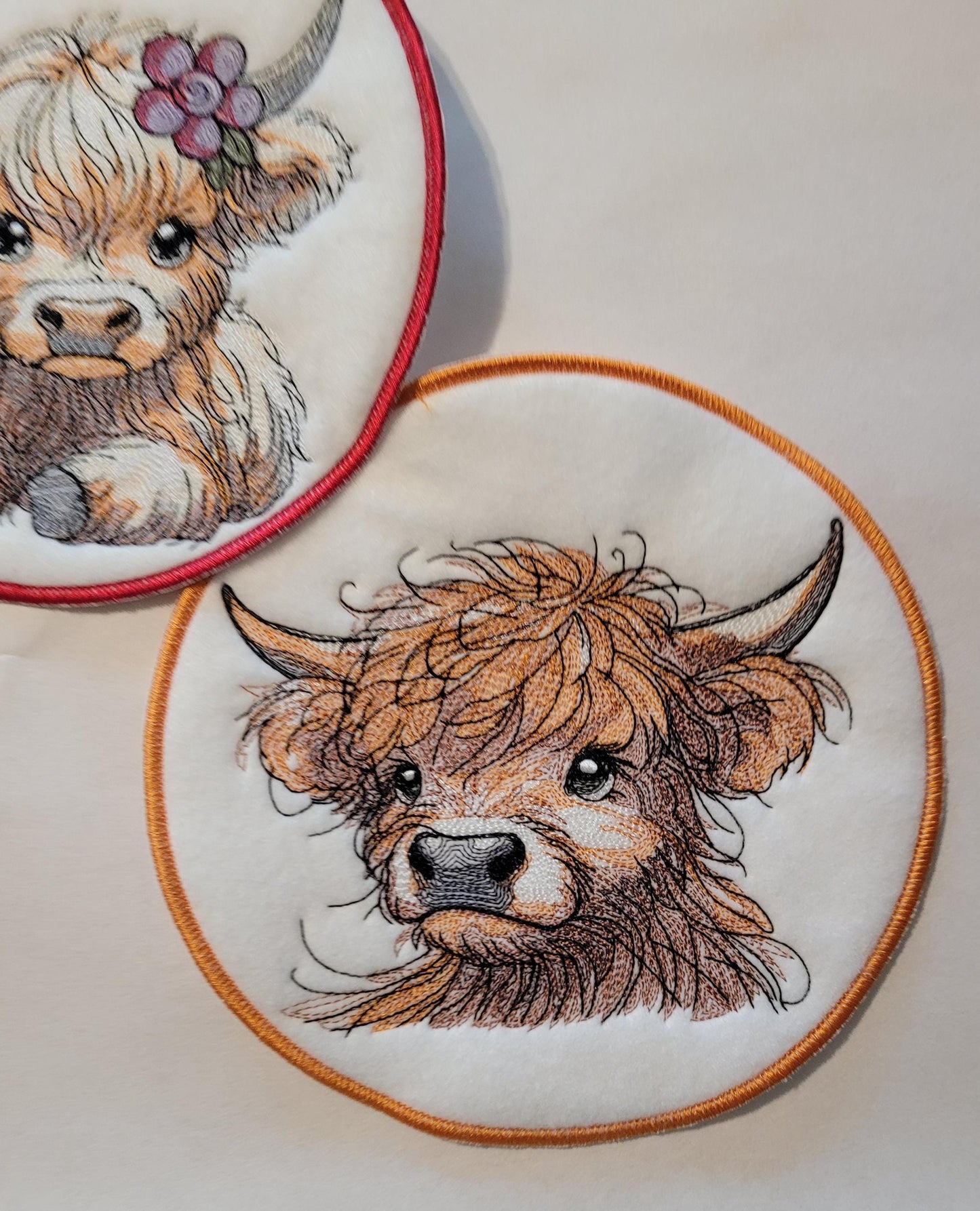 Scottish Highland Cow round 7" Black Felt Patch or 13x13" Square Panel, Scottish Highland Cow, Embroidered Applique, Rustic Decor, Animals