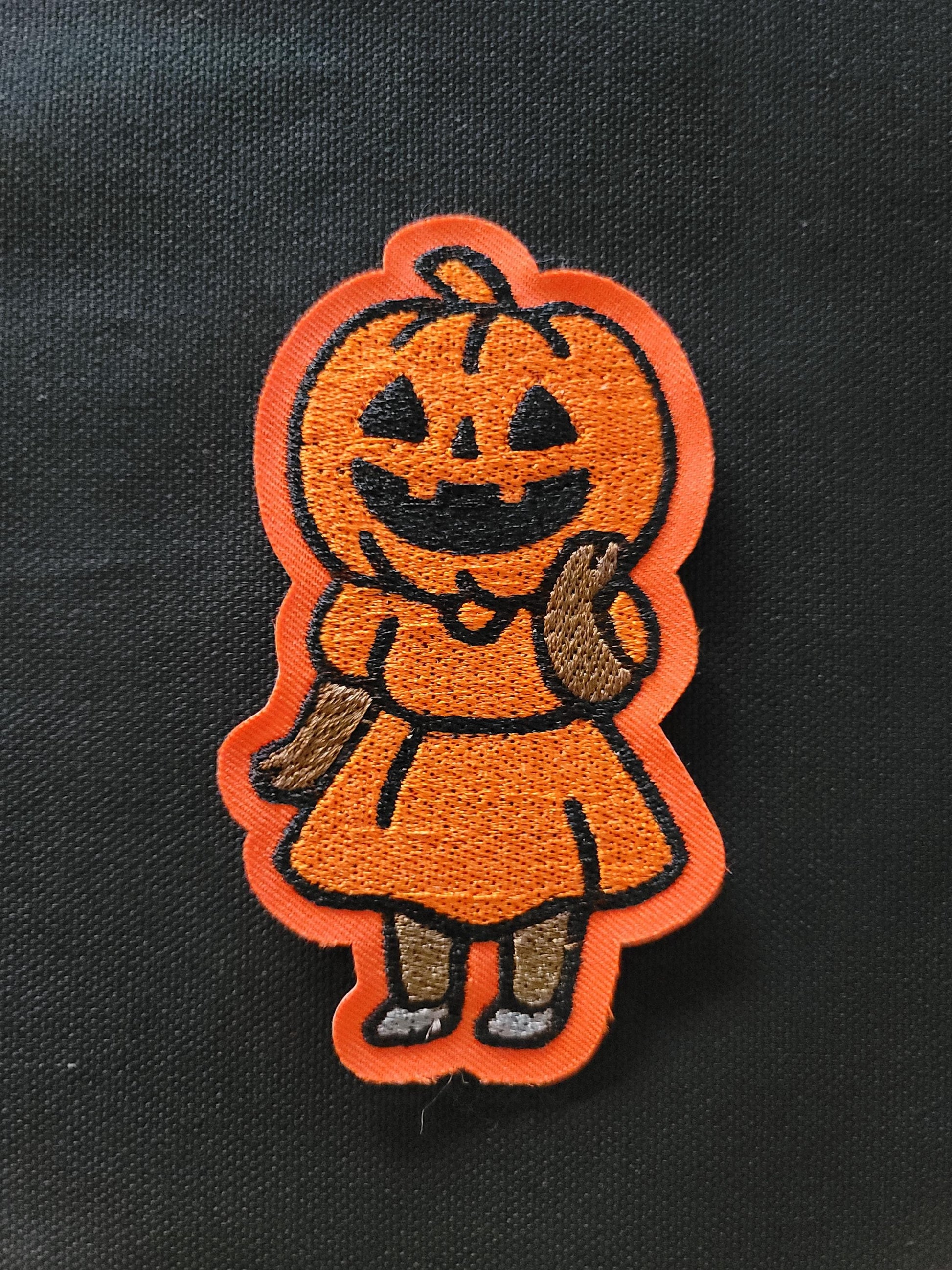 Black Girl, Pumpkin Halloween Embroidered Patch – Retro Cute Jack-O-Lantern Costume Iron On